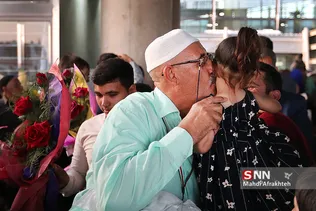 بازگشت اولین کاروان حجاج از سفر حج