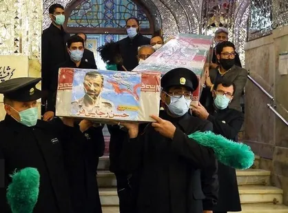 هفت ستاره در طواف خورشید