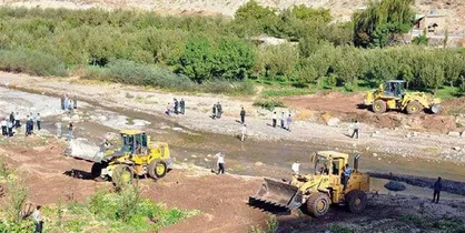 آزادسازی ۴۷۰۰ متر مربع از حریم و بستر رودخانه فرحزاد
