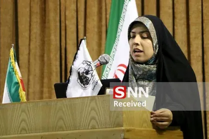 فاطمه صحرانشین، نماینده نشریات دانشجویی در دیدار رمضانی رهبر انقلاب با دانشجویان شد