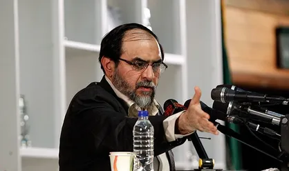 حقارت را در چشمان و گردن&zwnj;های کج نمایندگان دیدیم/ این همه ذلت ندیده بودیم/ دوره قاجار و پهلوی هم همین تیپ&zwnj;ها حکومت می&zwnj;کردند