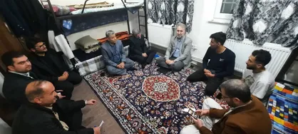 حضور رئیس دانشگاه رازی کرمانشاه در خوابگاه دانشجویی / دانشجویان از مشکلات خود گفتند