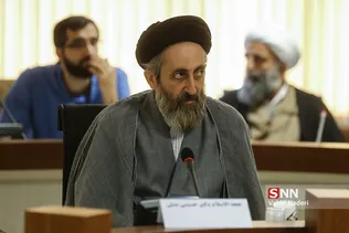 حجت الاسلام دکتر حسینی، پژوهشگر مالی اسلامی و مشاور فقهی مدیر عامل 