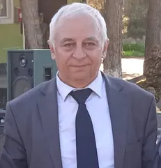 نمایشگاه کتاب تهران بزرگترین کانون تبلیغ علم، شعر و ادب فارسی زبانان دنیاست