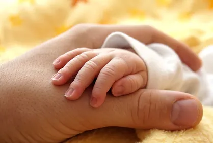 شیر مادر بهترین ماده غذایی برای نوزادان