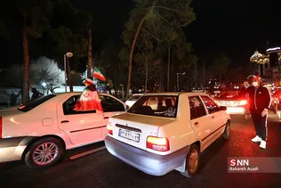 شادی مردم تهران پس از صعود تیم ملی فوتبال به جام جهانی
