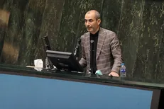 سفر رئیس جمهور به قطر اثبات کرد که ایران خودش را محدود به غرب نمی‌کند