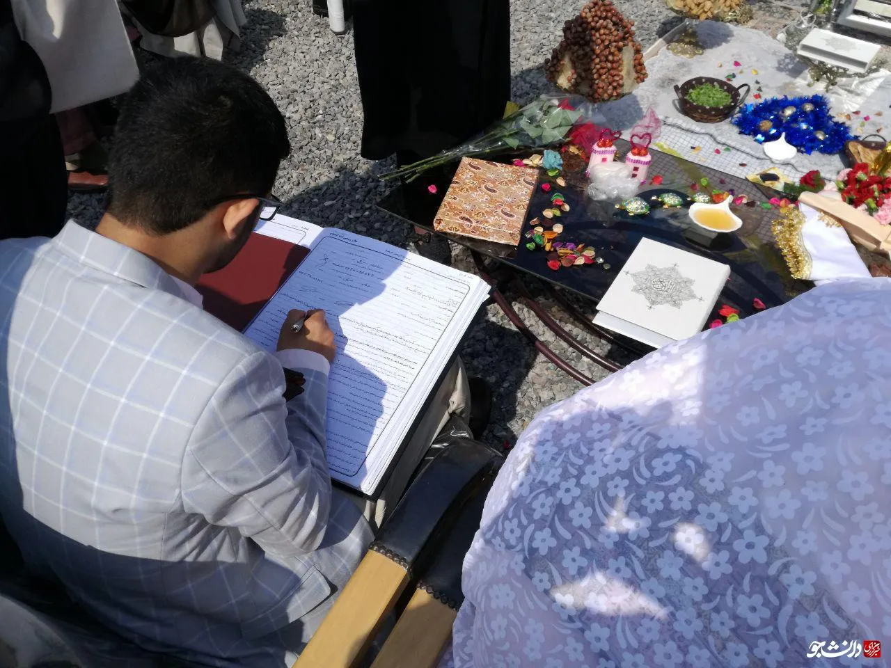 مراسم عقد