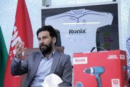 پژمان نوری: راه را اشتباه رفتیم؛ باید با داد و فریاد حق ملوان را بگیریم