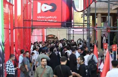 حضور پرشور مخاطبان در اولین روز افتتاحیه جشنواره فیلم ۱۰۰