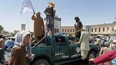 کابل در آستانه سقوط/ طالبان از غرب شهر وارد شدند