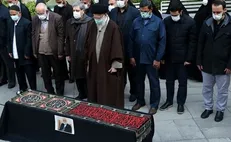 رهبر انقلاب بر پیکر مرحوم عباس شیبانی نماز خواندند