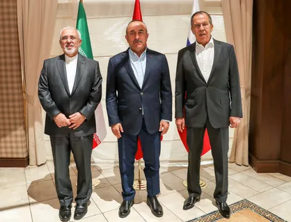 پايان يکه&zwnj;تازي دلار با ارزهاي ملي/ گزينه روسيه براي مبادلات نفتي غيردلاري با ايران و ترکيه