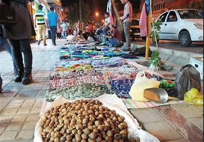 ساماندهی دستفروشان اطراف تئاتر شهر در ۳۶۰ غرفه