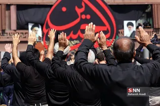 عزاداری ظهر عاشورا در میدان امام حسین (ع)