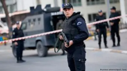 اخراج هزاران پلیس، کارمند و دانشگاهی در ترکیه