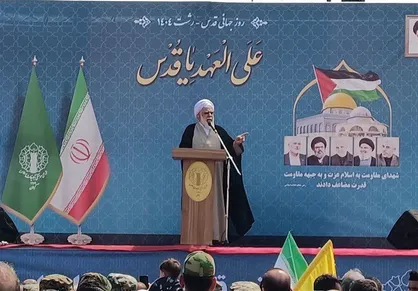 سازش با دشمن راه سعادت نیست؛ رسیدن به عزتمندی از طریق مقاومت