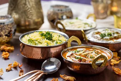 چه غذاهایی را در ظروف مسی باید خورد؟