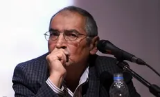 آقای زیباکلام! سخن گفتن با شبکه معاند و بازی کردن نقش اپوزیسیون چه معنایی دارد؟