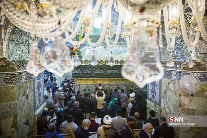آیین گل آرایی ضریح حرم حضرت معصومه (ع) به مناسبت سالروز ورود ایشان به قم&lrm;