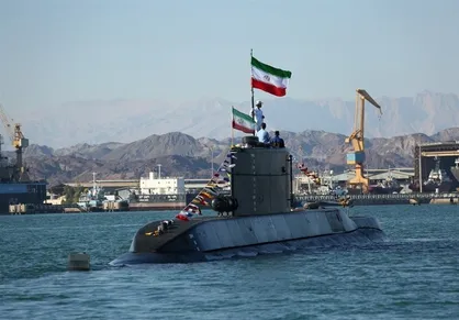 فرمانده نداجا: بدنه ۳ مدل جدید زیردریایی فاتح تولید و تجهیز شد
