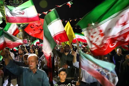 حضور سمنانی&zwnj;ها در خیابان برای صد و سومین شب متوالی به روایت تصاویر