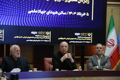 تلاش وزارت علوم برای جذب ۳۲۰ هزار دانشجوی بین&zwnj;الملل