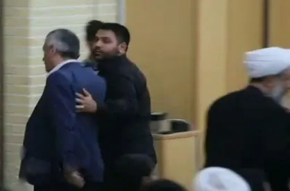 ماجرای تالار امیرکبیر دانشگاه سمنان چه بود؟/ مجری گرم شد و فردی را برق گرفت!
