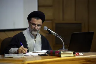 سید محمود نبویان فعال سیاسی اصولگرا