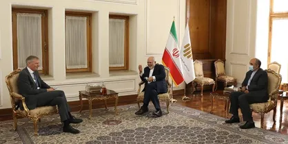 پایان ماموریت سفیر انگلیس در تهران/خداحافظی &laquo;مک ایر&raquo; از ظریف