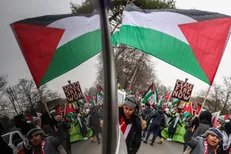 راهپیمایی صدها دانشجو در مونترال کانادا در حمایت از فلسطین + فیلم