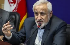 الیاس نادران: اصولگرایان بیش از اصلاح‌طلبان به حقوق شهروندی قائلند، چون نمی‌خواهند سر مردم کلاه بگذارند