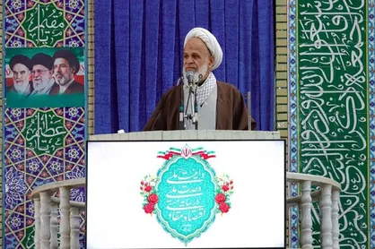 امام جمعه موقت کرمان: اجتماعات مردمی کمر استکبار را شکست / لزوم هوشیاری همه&zwnj;جانبه در برابر نقشه&zwnj;های دشمن