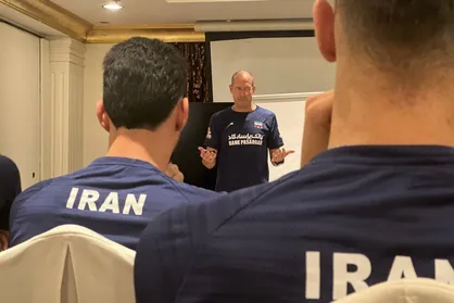 جلسه فنی و انضباطی پیاتزا با ملی&zwnj;پوشان والیبال ایران در دوحه