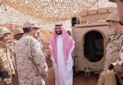 سفر نمایشی بن سلمان به جبهه جنوبی