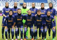 عذرخواهی رسمی از پرسپولیسی‌ها / رفتار عجیب یکی از بازیکنان فوتبال بانوان