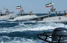 فیلم| پاسخ فارسی ناوگان ارتش آمریکا به هشدارِ پاسداران خلیج فارس