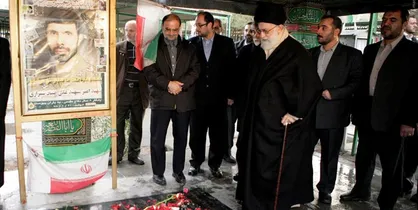 ماجرای حضور رهبر انقلاب بر مزار شهيد صيادشيرازی دو روز پس از تدفين شهيد