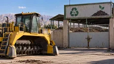 کارخانه کمپوست بجنورد پس از ۴ ماه همچنان تعطیل است / قانون حل مشکلات اجتماعی را بر عهده چه کسی گذاشته است؟ +فیلم