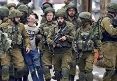 یورش نظامیان صهیونیست به منزل یک فلسطینی و بازداشت وی در منطقه شیخ جراح