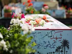 پیکر دو شهید گمنام در دانشگاه‌های آزاد مرند و فرهنگیان تبریز تدفین مي‌شود