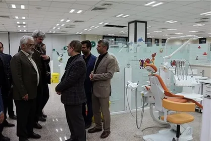 طهرانچی از کلینیک دندانپزشکی دانشگاه آزاد بروجرد بازدید کرد
