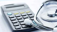 فقدان سیستم شفافیت موجب فرار مالیاتی پزشکان شده‌/ نصب کارتخوان در مطب‌ها ضروری است