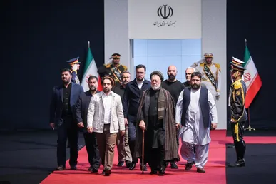 مراسم ادای احترام مهمانان خارجی به پیکر رهبر شهید انقلاب