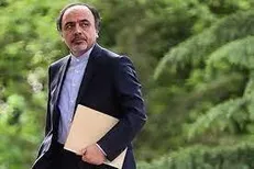 معاونی که تحقیر شد و باز هم سنگ آمریکا را به سینه می‌زند