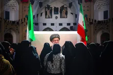 بیانیه ۳۰۰ هنرمند پیشکسوت در محکومیت تجاوز آمریکایی- صهیونی به کشورمان و سوگ امام شهید انقلاب