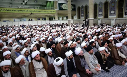 آفات همنشینی ائمه جمعه با اصحاب قدرت و ثروت
