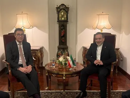 دیدار مدیران اجرایی سازمان گفتگوی بشردوستانه با وزیر امور خارجه