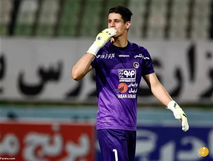 اظهارنظر جالب دروازه بان سپاهان درباره قهرمانی پرسپولیس