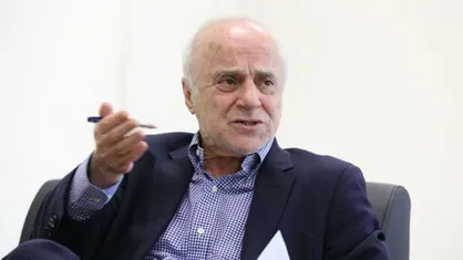 انتقاد تند مصطفوی از عزیزی&zwnj; خادم؛ بچه ۴ ساله هم این انتخاب&zwnj;ها را نمی&zwnj;کند/ خورشیدی می&zwnj;تواند آزمون، طارمی و حاج&zwnj;صفی را مدیریت کند؟